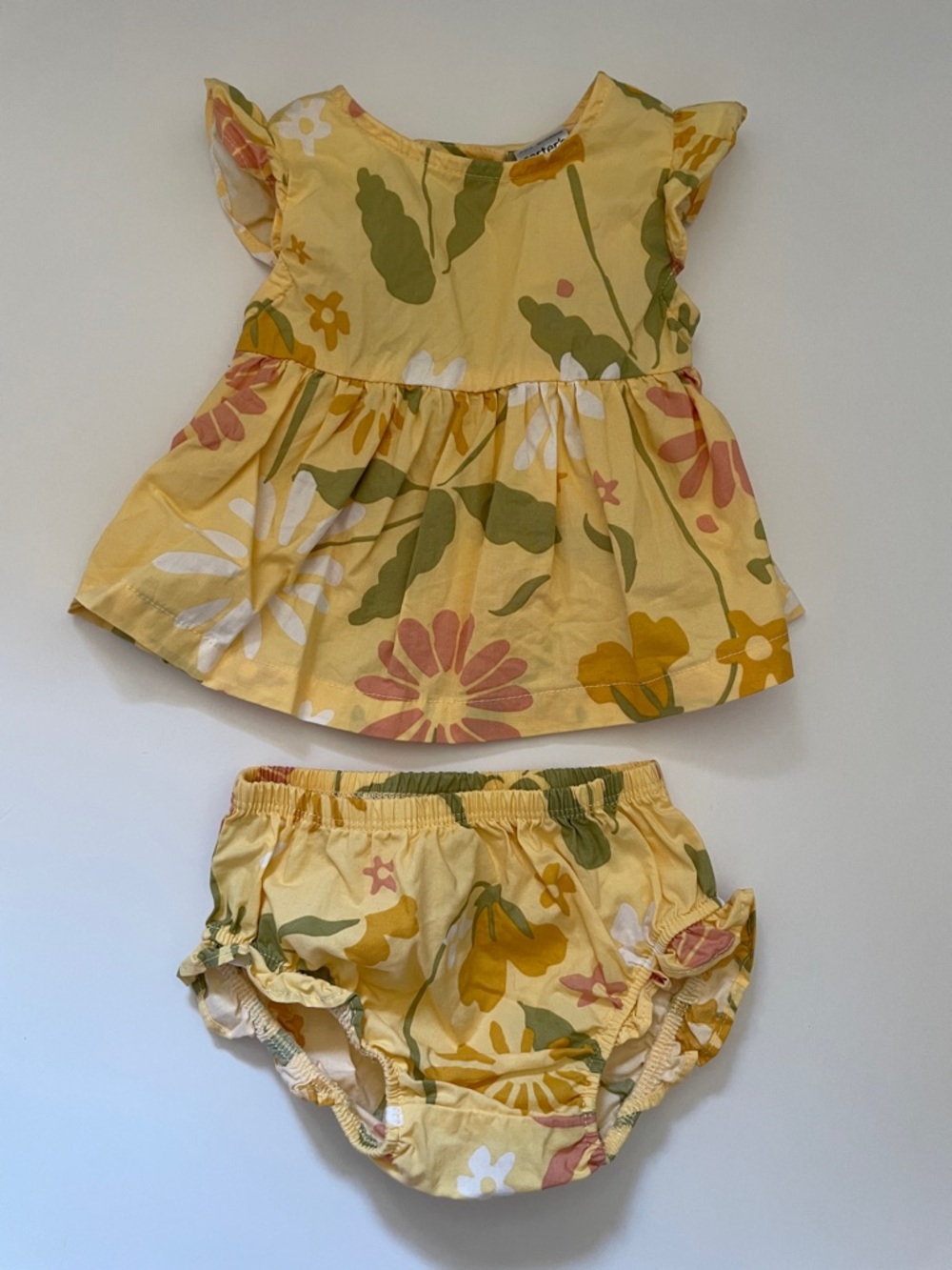 Carter’s Yellow Floral Baby Dress & Bloomers Set 0-3 months